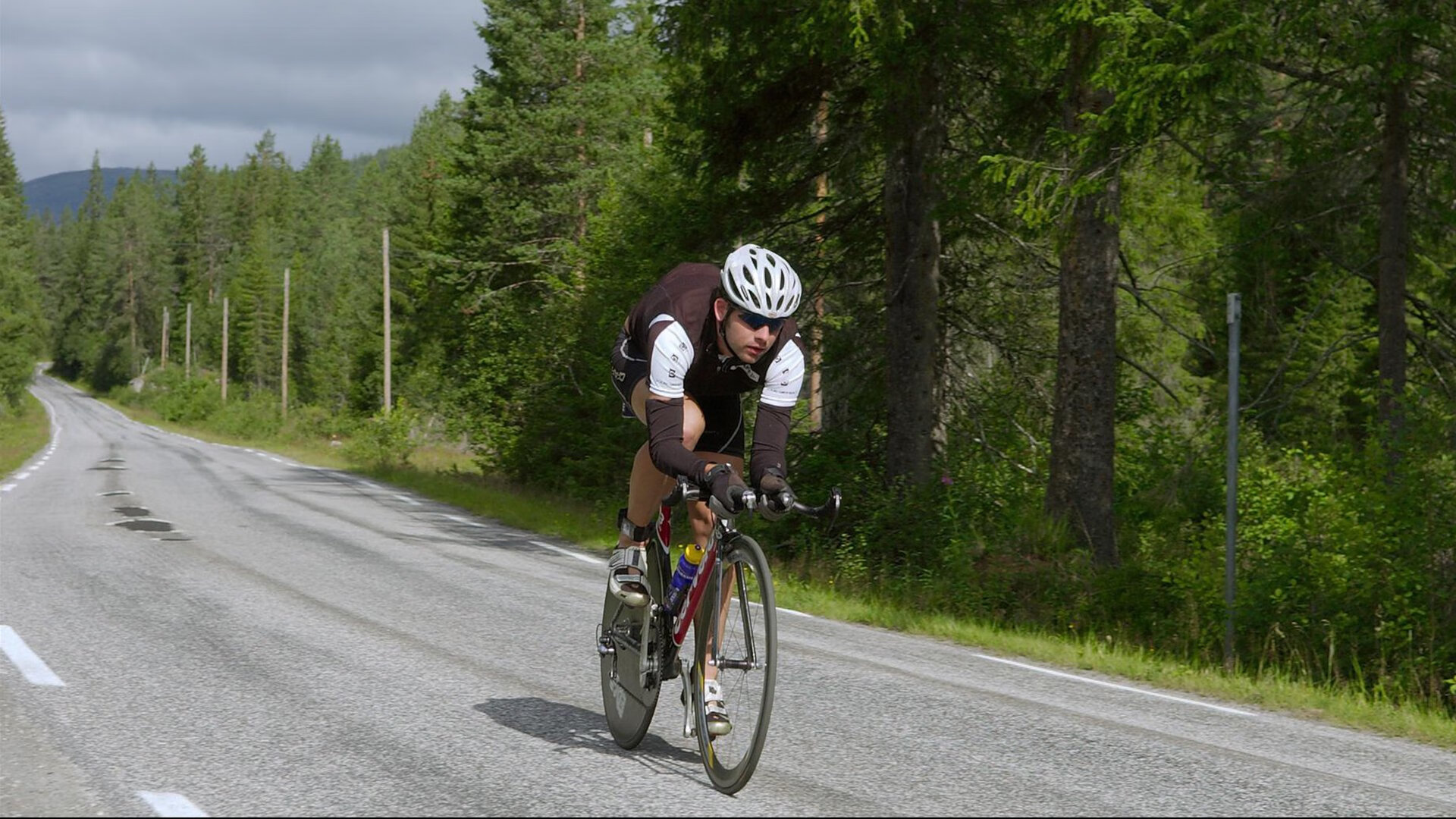 世界杯：退役球星成立慈善基金 将部分商业收入投入草根足球